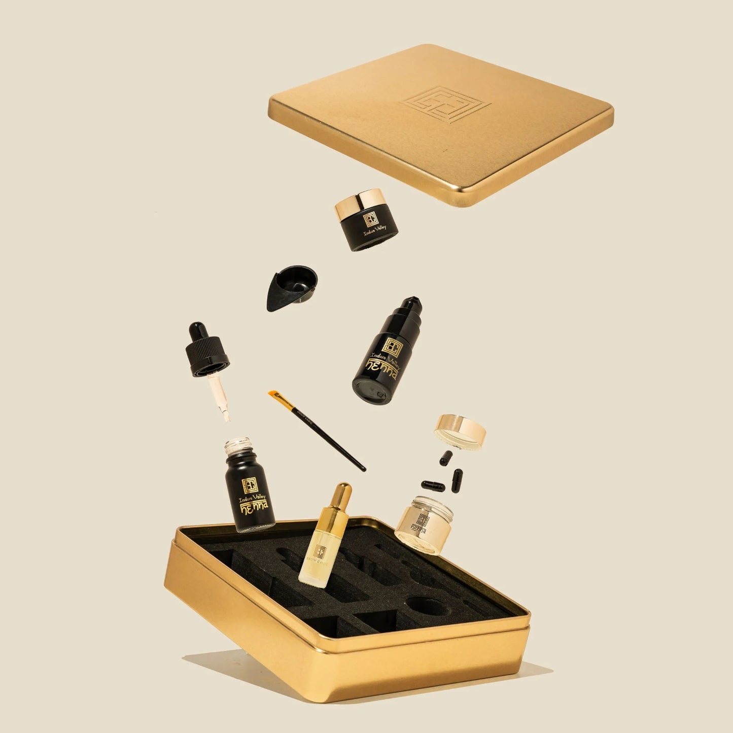 Stylised image of the henna kit